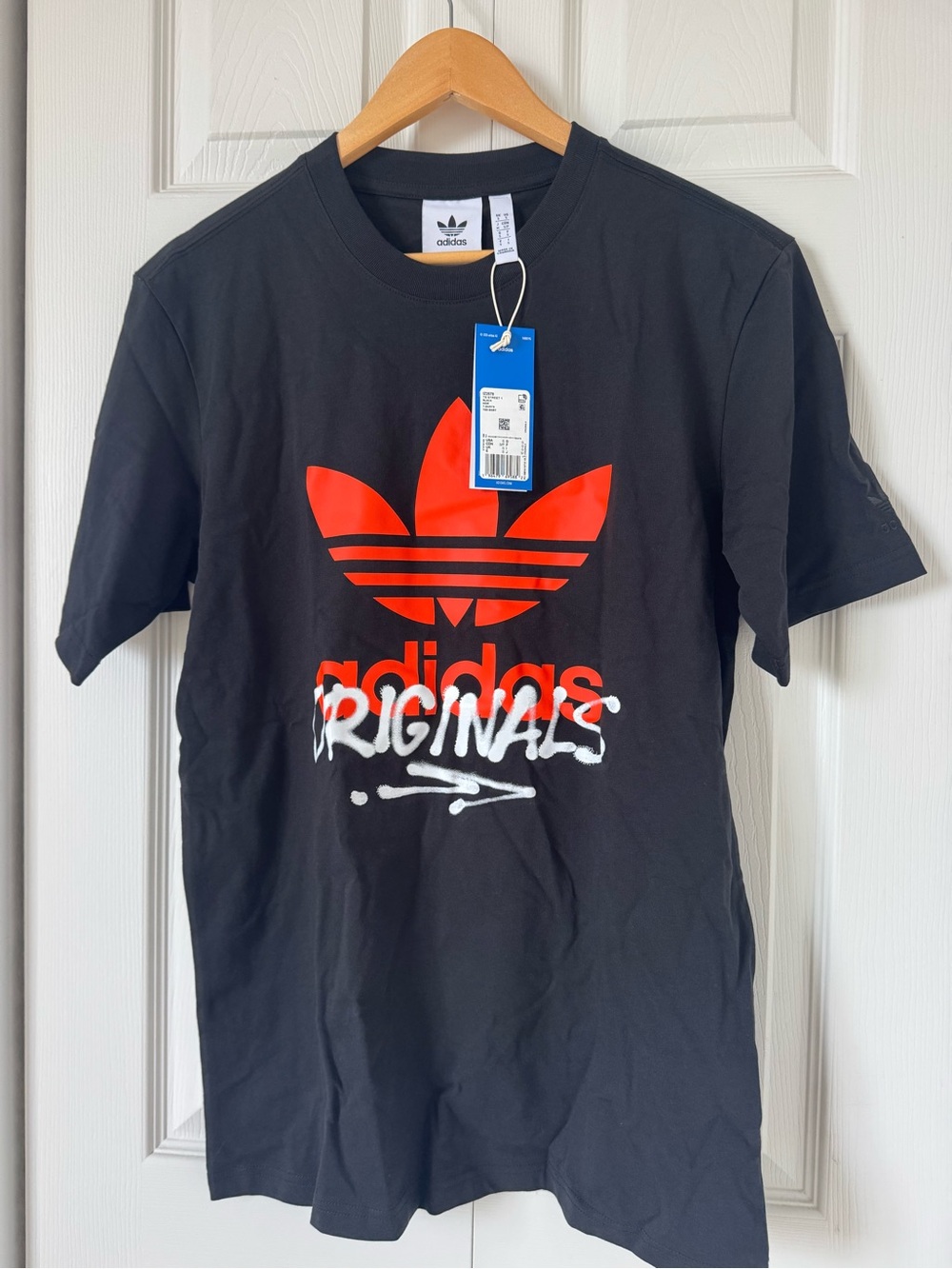 adidas Originals Black Tshirt Orange  Trefoil logo and White Originals size S
